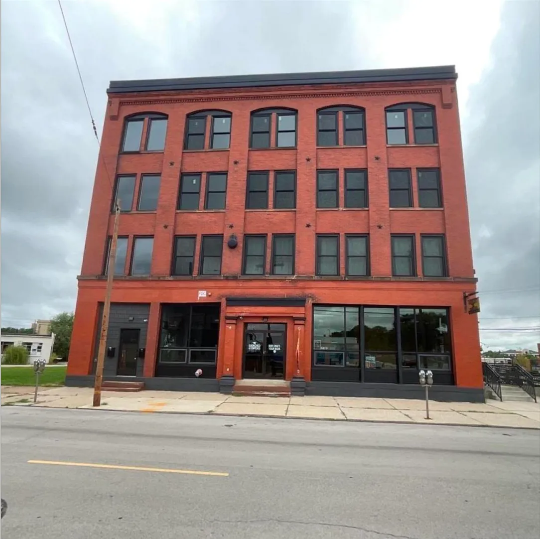 1210 Jackson St photo 2